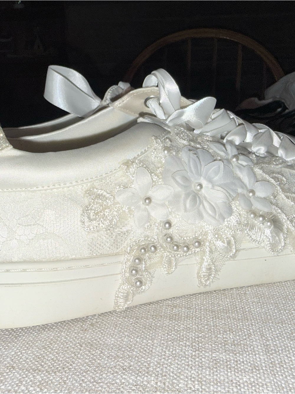 Elegant White Floral Lace Sneakers with Satin Ribbon Laces - Picture 3 of 7